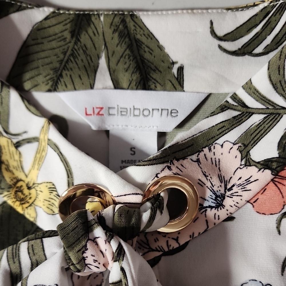 Liz Claiborne Floral Top with Gold Accents - Picture 2 of 6